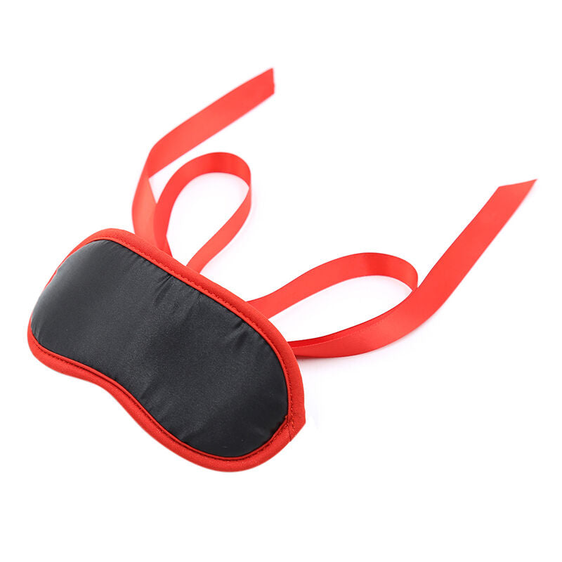Rote Kanten, schwarzer Fetisch