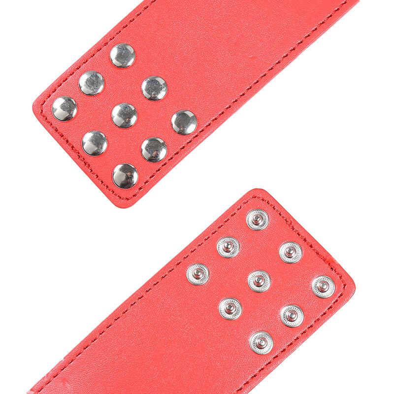 Rote Handschellen mit Druckknopfverschluss
