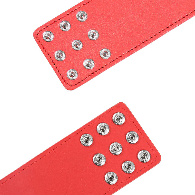 Rote Handschellen mit Druckknopfverschluss
