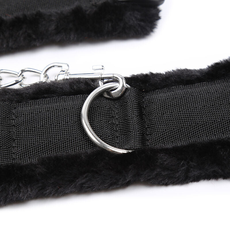 Pelzgefütterte Handgelenksmanschetten