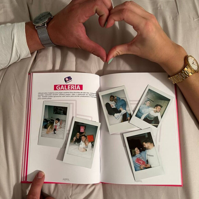 Liebesjournal-Album mit Erinnerungen und Wünschen für ein Paar
