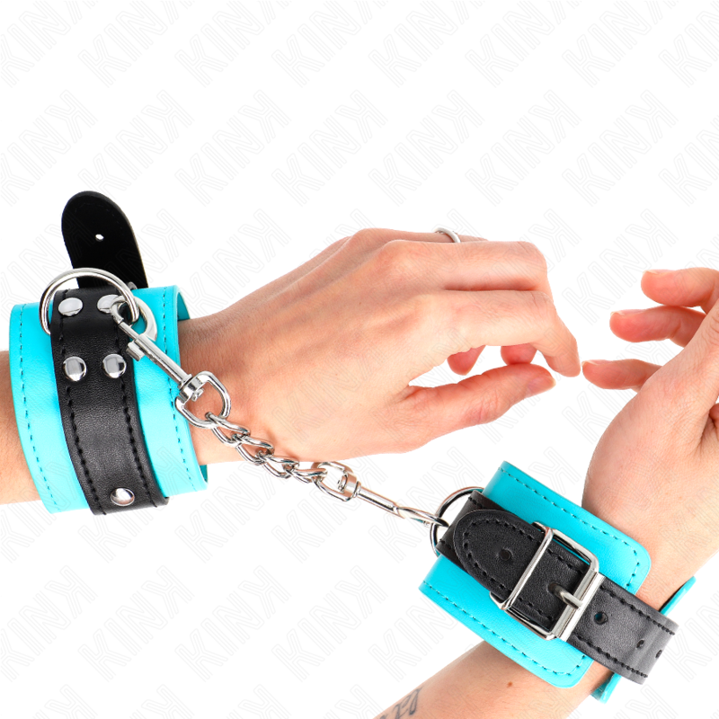 Verstellbare, blaue, pelzgefütterte Hakenarmbänder, 20–28 cm x 5,5 cm