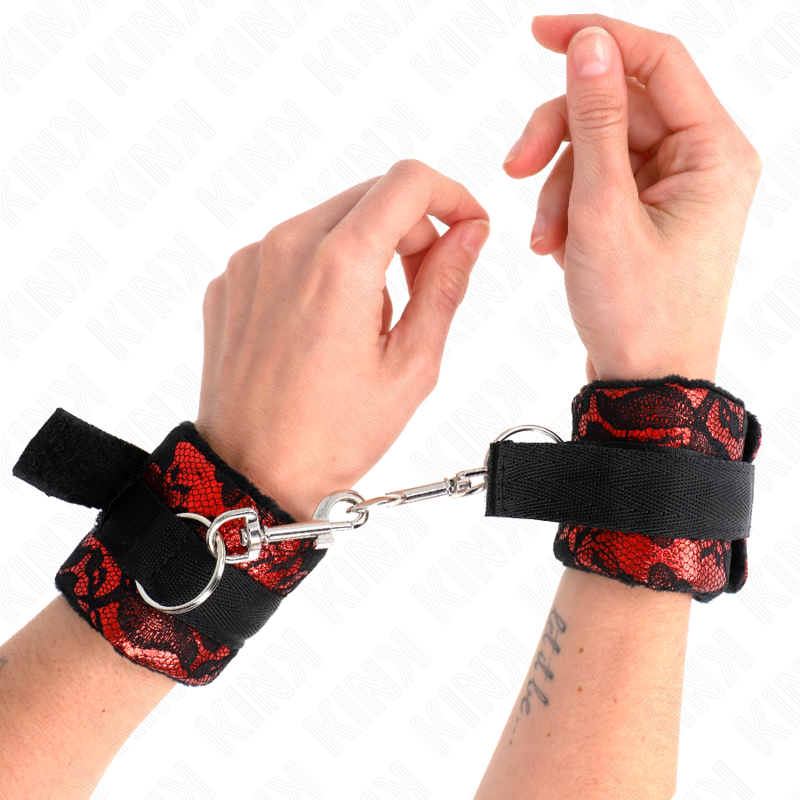 Rot-schwarze Skandal-Handfesseln