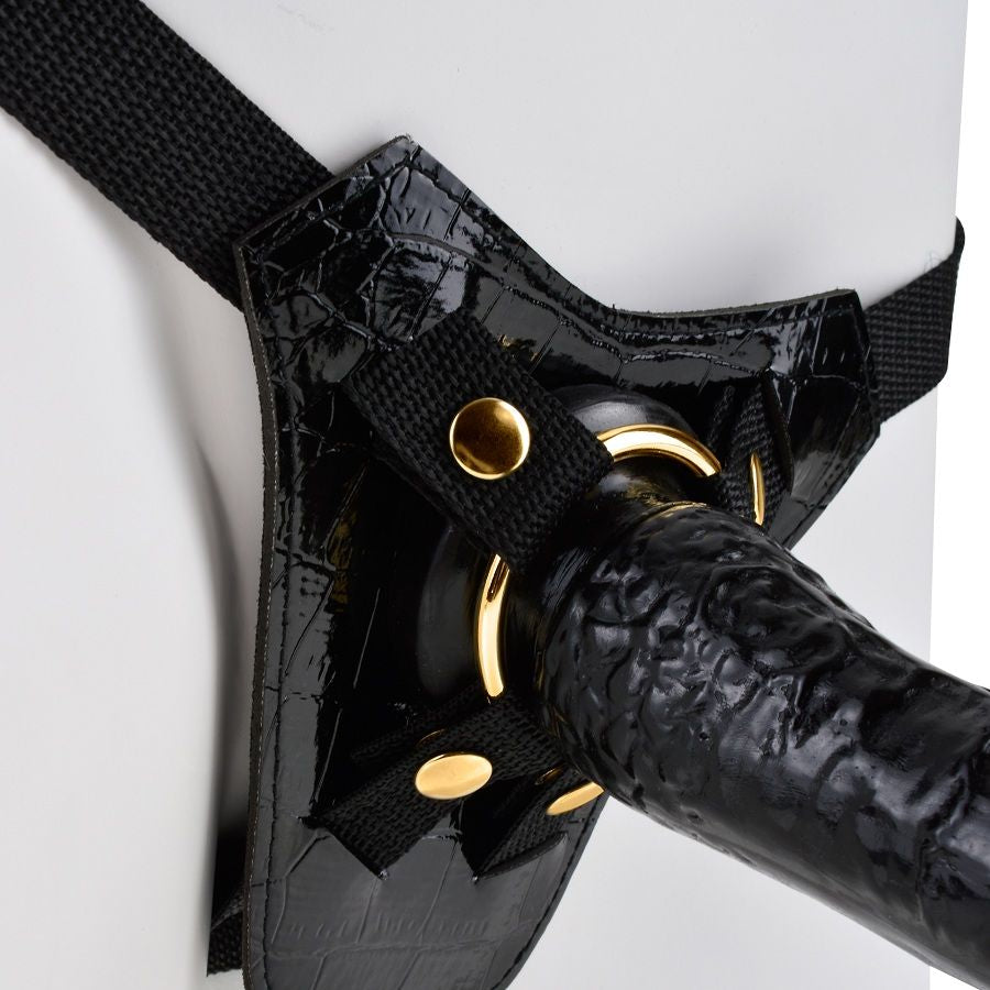 Designer-Strap-on