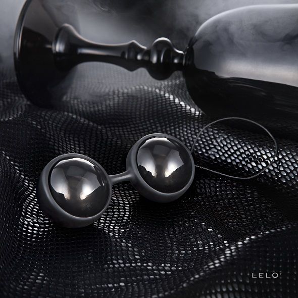 Luna Beads schwarze Kegelkugeln