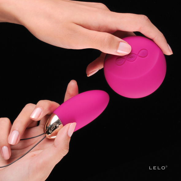 Lyla 2 Kirsch-Massage-Ei Insignia Design Edition